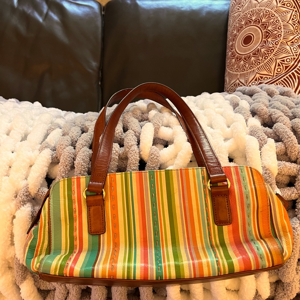 Fossil small leather baguette purse… super cute… great for summer!